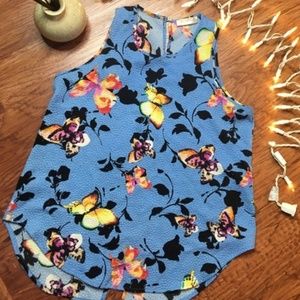 CLOSET CLEAN OUT - Sleeveless Top/Split Back